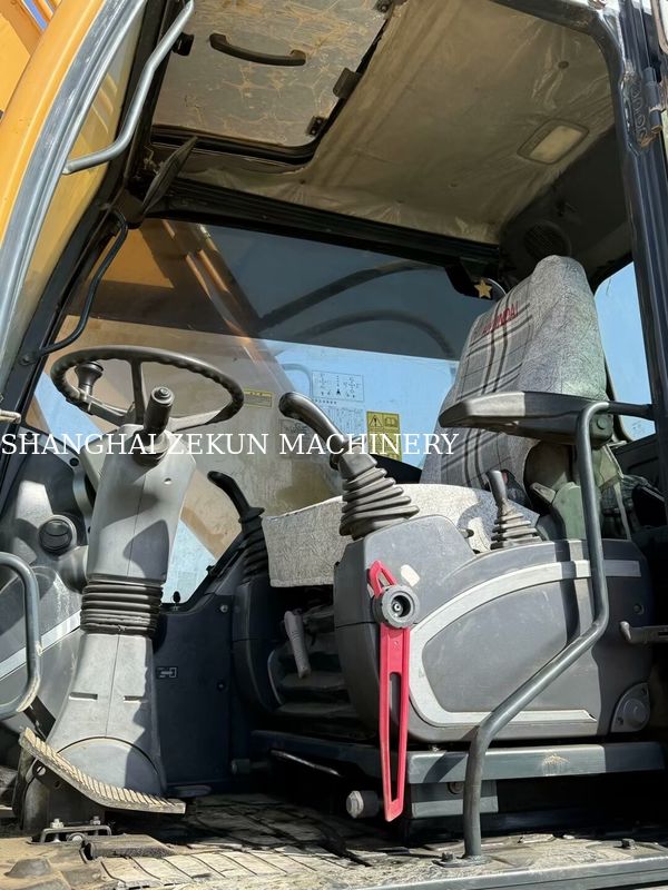 Excavateur à roues de 21 tonnes Hyundai R210W-9 2014 Parfait pour les projets de construction