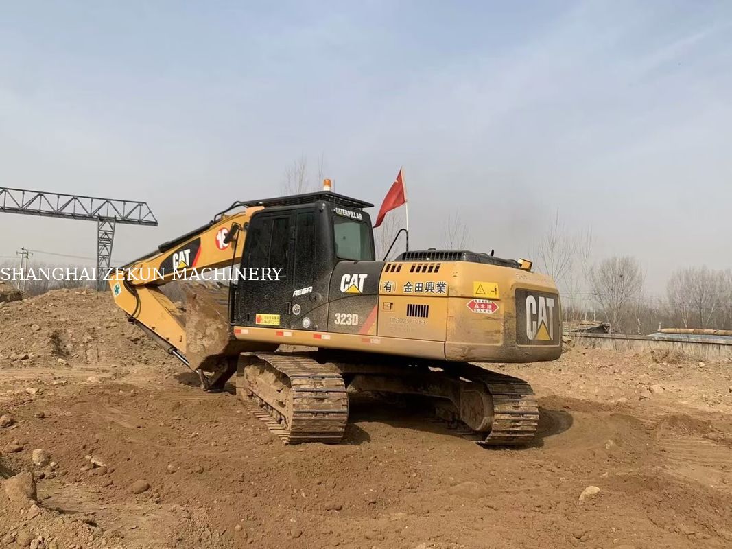 Excavateur polyvalent 2020 Cat 323D2 de 23 tonnes 4877 heures pour diverses applications