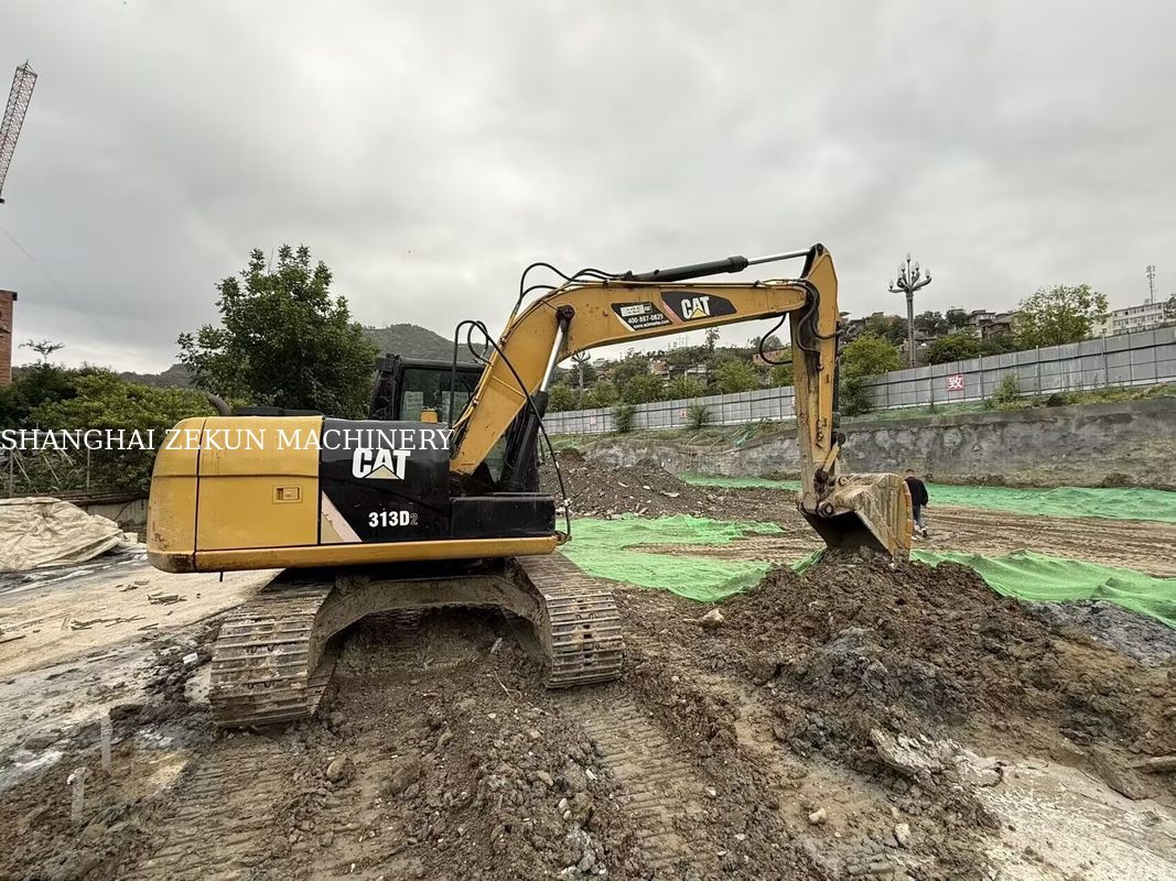 2016 Caterpillar 313D2 Excavateur hydraulique de classe 13 Tonnes Le choix ultime pour les travaux lourds