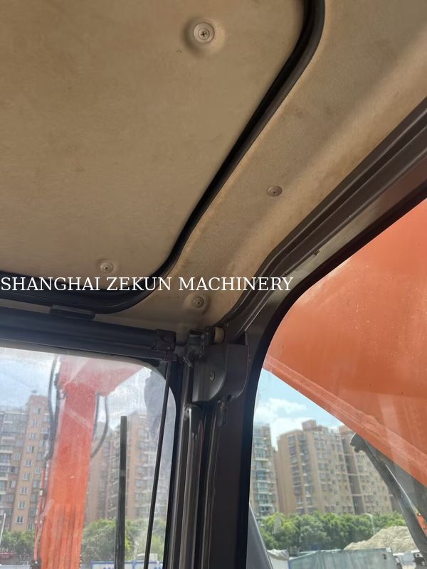 Excavatrice Doosan DX500LC-9C d'occasion, 800 tr/min, puissance et hauteur de creusage maximale 11