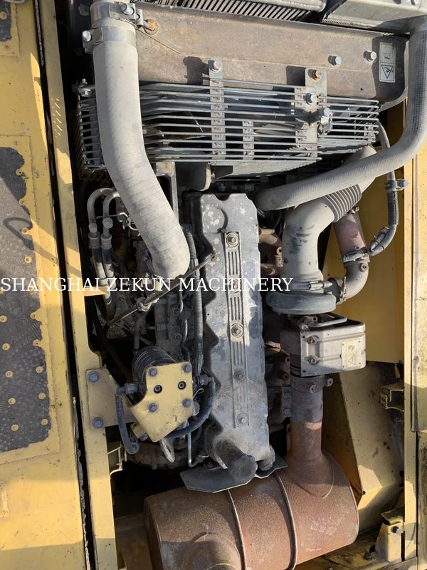 Excavateur Komatsu PC210LC-8MO 2015 avec un poids de fonctionnement de 100 kg et une portée maximale de 9