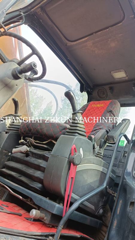 Hyundai R210W-9 Excavateur à roues 330 L Capacité du réservoir de carburant et vanne hydraulique