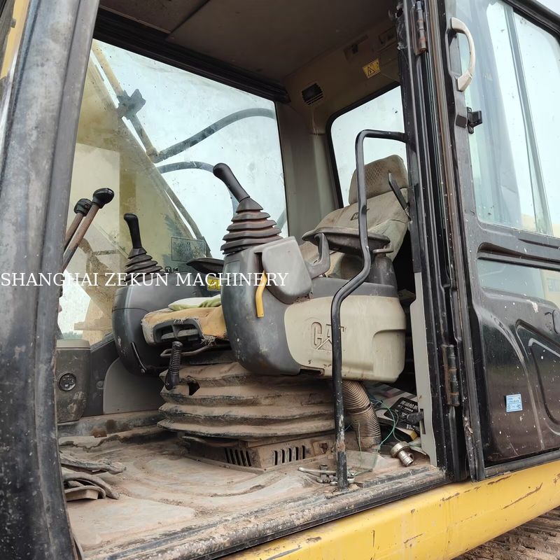 Excavatrice CAT 320D de 2016, classe 20 tonnes, avec moteur CAT C6.4 ACERT, profondeur de fouille maximale de 680 mm