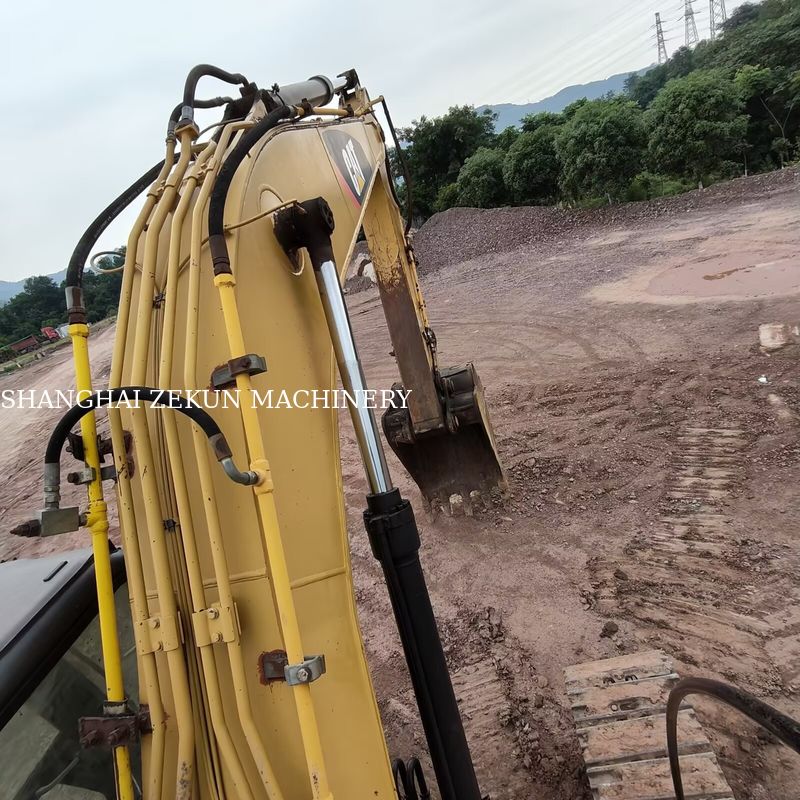 Excavatrice CAT 320D de 2016, classe 20 tonnes, avec moteur CAT C6.4 ACERT, profondeur de fouille maximale de 680 mm