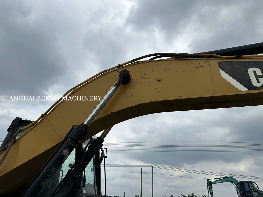 2014 CAT 320D2 Excavatrice 10 812 heures Et Débit hydraulique de performance 2 × 214 L/min Vitesse de déplacement 3.5 / 5.5 Km/h