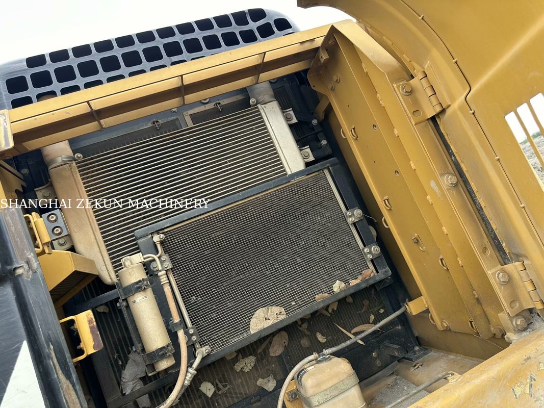 2014 CAT 320D2 Excavatrice 10 812 heures Et Débit hydraulique de performance 2 × 214 L/min Vitesse de déplacement 3.5 / 5.5 Km/h