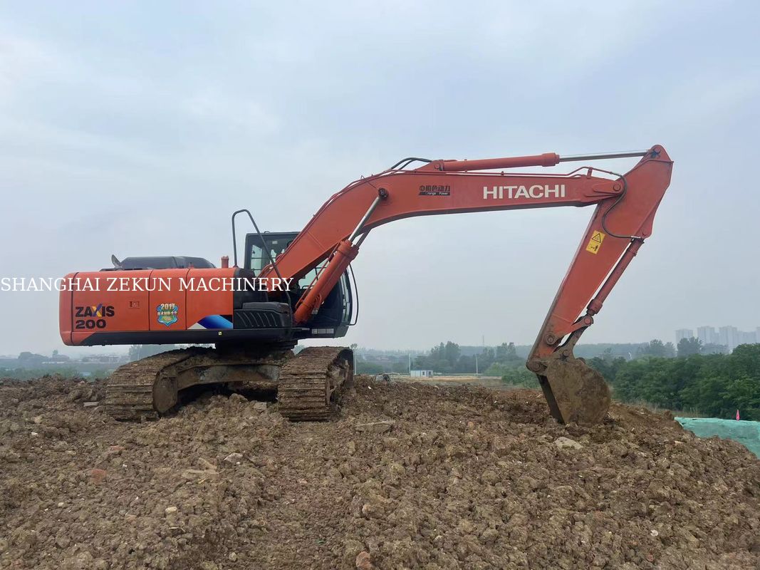 2020 Hitachi ZX220-5A Excavator 6541 heures Hauteur maximale de creusement 630 mm Profondeur maximale de creusement 670 mm Pour les travaux lourds