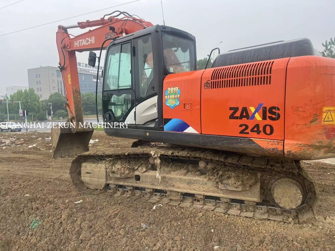 2022 Hitachi ZX200-5A Excavator avec une hauteur de creusement maximale de 9 et une vitesse de balancement de 13,3 tours par minute 5500 heures