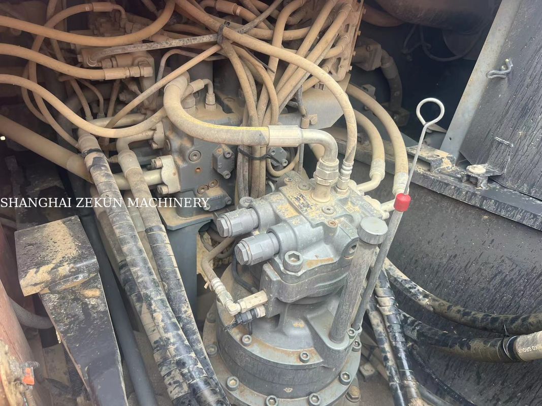 2022 Hitachi ZX200-5A Excavator avec une hauteur de creusement maximale de 9 et une vitesse de balancement de 13,3 tours par minute 5500 heures