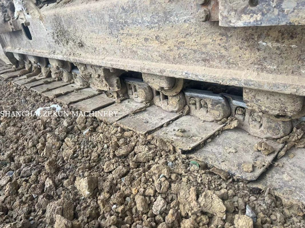 2022 Hitachi ZX200-5A Excavator avec une hauteur de creusement maximale de 9 et une vitesse de balancement de 13,3 tours par minute 5500 heures