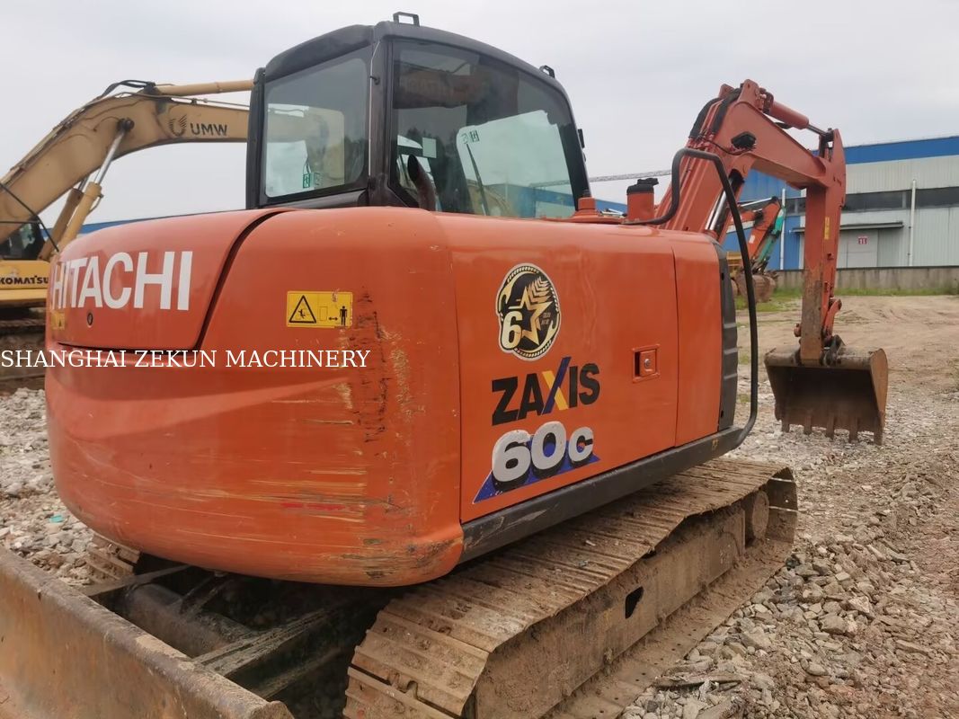 2023 Hitachi ZX60C-6A Excavator 2785 heures Poids de fonctionnement 5 Répond à la norme d' émission de niveau 3 / étape III