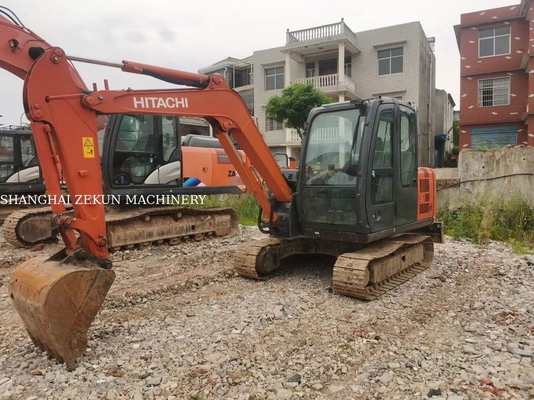 2023 Hitachi ZX60C-6A Excavator 2785 heures Poids de fonctionnement 5 Répond à la norme d' émission de niveau 3 / étape III