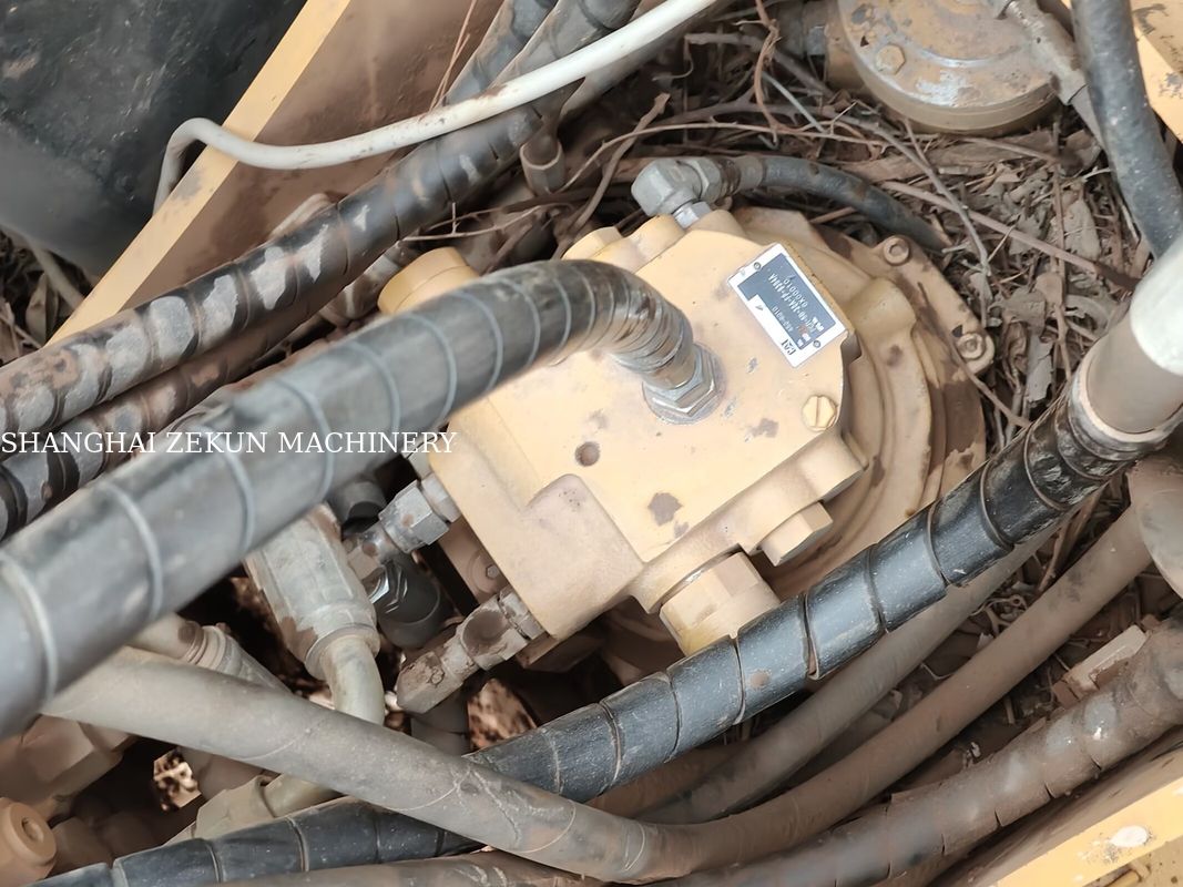 Excavateur CAT 307E2 2019 avec une portée maximale au niveau du sol de 400 mm et une capacité de réservoir de carburant de 135 l