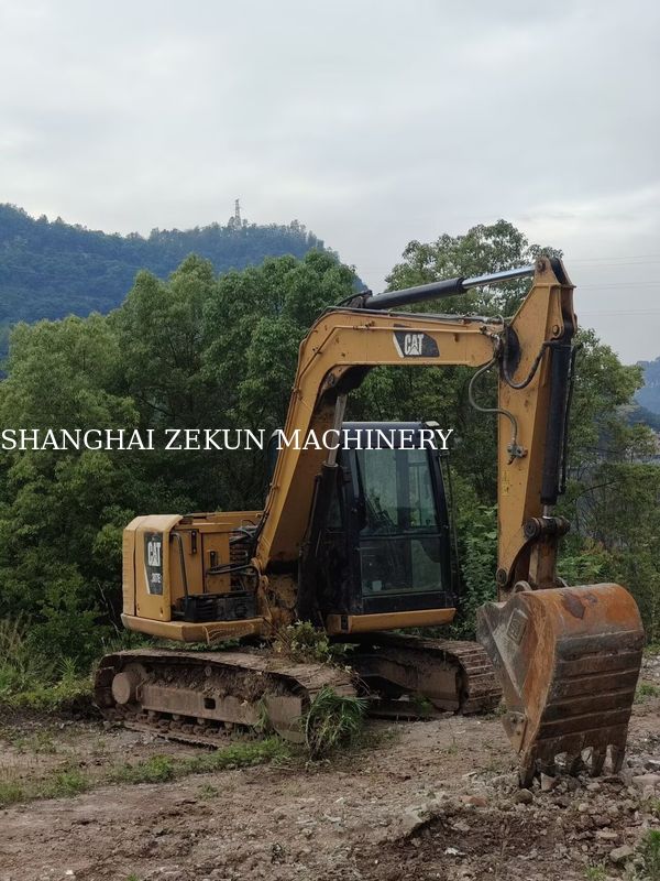 Excavateur CAT 307E2 2019 avec une portée maximale au niveau du sol de 400 mm et une capacité de réservoir de carburant de 135 l