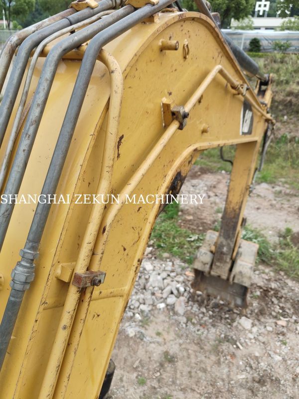 Excavateur CAT 307E2 2019 avec une portée maximale au niveau du sol de 400 mm et une capacité de réservoir de carburant de 135 l