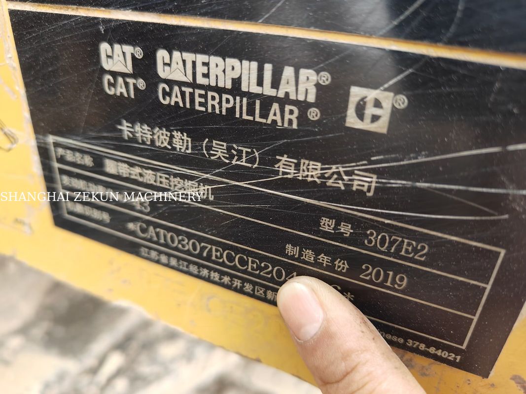 Excavateur CAT 307E2 2019 avec une portée maximale au niveau du sol de 400 mm et une capacité de réservoir de carburant de 135 l