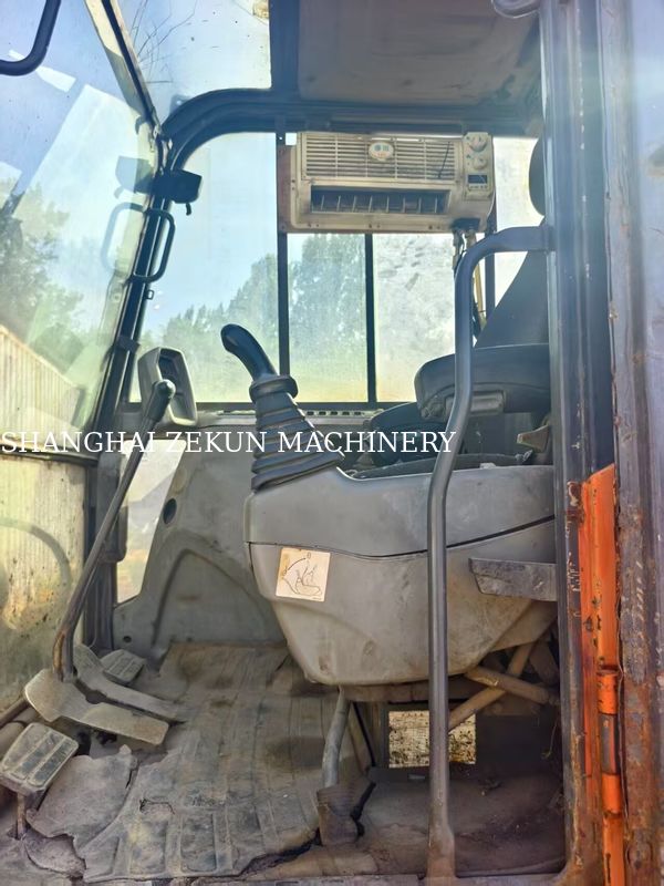 Pelle Doosan DX60 de 2013 avec pression hydraulique de 27,5 MPa et hauteur de creusement maximale de 800 mm