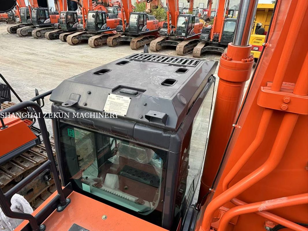 2024 Hitachi ZX520LCH Excavator Max Reach au niveau du sol 12 déplacement 15,68 L pour le prochain projet