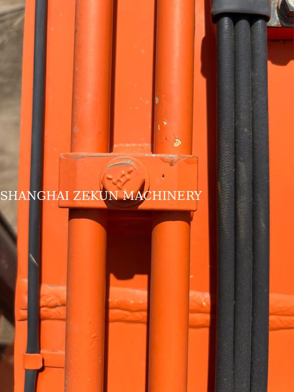Hitachi ZX120-6 Excavateur 14165h pour les besoins commerciaux Capacité du réservoir de carburant 240 L Pression hydraulique 34,3 MPa