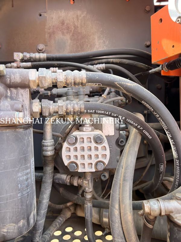 Excavatrice utilisée Hitachi ZX130-6 Avec 11053 heures 4,6m Longueur du boom 34,3 MPa Pression hydraulique