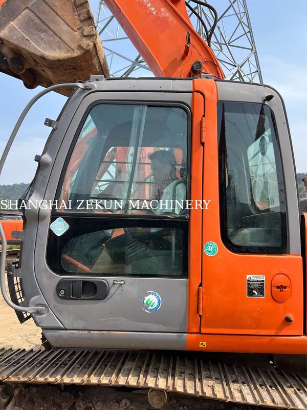 Excavatrice utilisée Hitachi ZX130-6 Avec 11053 heures 4,6m Longueur du boom 34,3 MPa Pression hydraulique