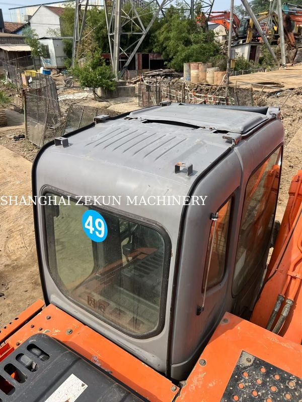 Excavatrice utilisée Hitachi ZX130-6 Avec 11053 heures 4,6m Longueur du boom 34,3 MPa Pression hydraulique