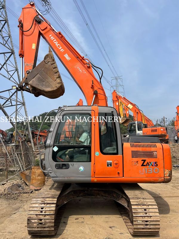 Excavatrice utilisée Hitachi ZX130-6 Avec 11053 heures 4,6m Longueur du boom 34,3 MPa Pression hydraulique
