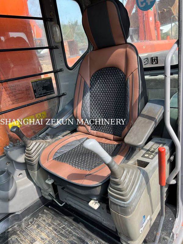 Excavatrice utilisée Hitachi ZX130-6 Avec 11053 heures 4,6m Longueur du boom 34,3 MPa Pression hydraulique