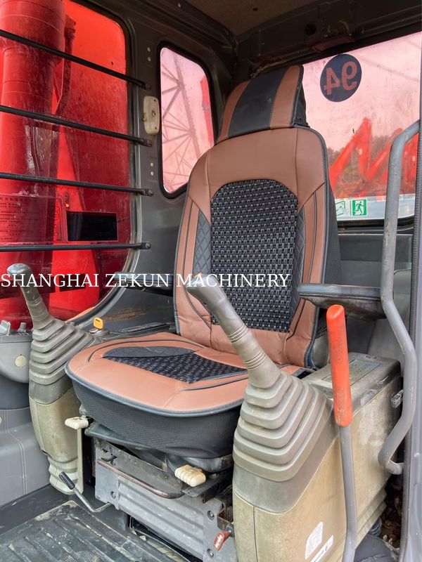 Excavatrice Hitachi ZX200-3G d'occasion avec 11050 heures, longueur de bras 2,94 m, longueur de flèche 5,7 m