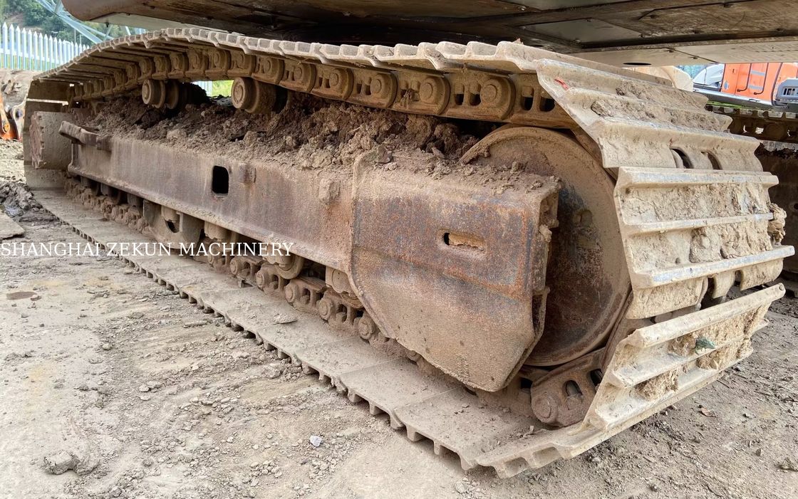 Excavatrice Hitachi ZX200-3G d'occasion avec 11050 heures, longueur de bras 2,94 m, longueur de flèche 5,7 m