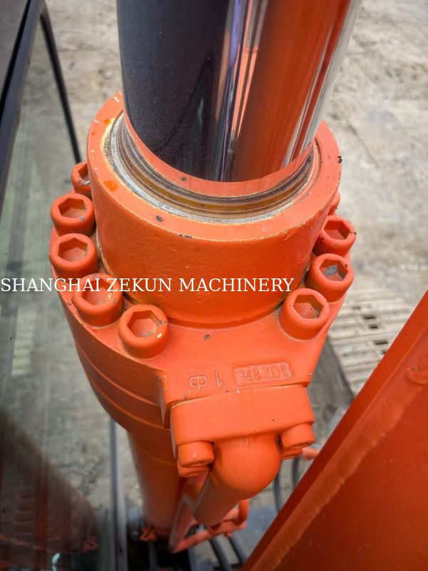 Pelle hydraulique Hitachi ZX200-3G 10658 heures Longueur de bras 2,94 m Hauteur de creusement maximale 620 mm