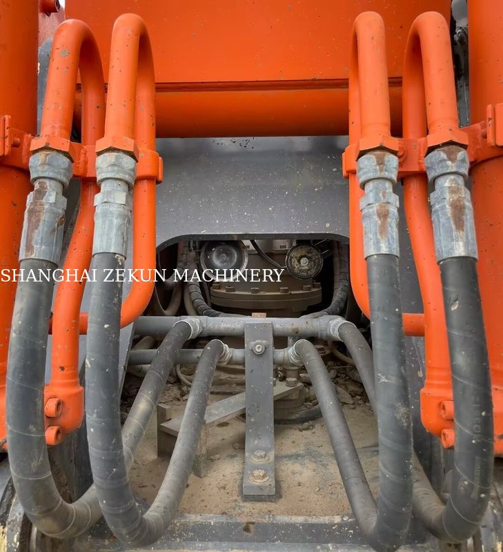 Pelle hydraulique Hitachi ZX200-3G 10658 heures Longueur de bras 2,94 m Hauteur de creusement maximale 620 mm