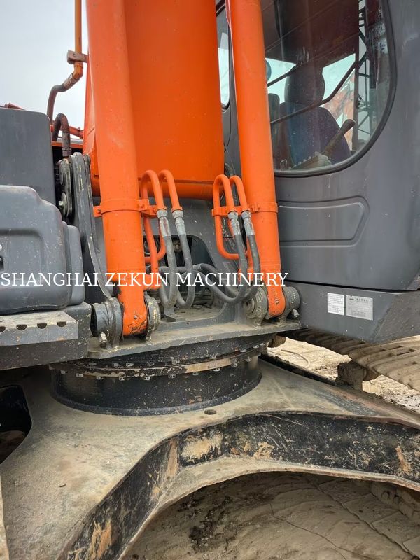 Pelle hydraulique Hitachi ZX200-3G 10658 heures Longueur de bras 2,94 m Hauteur de creusement maximale 620 mm