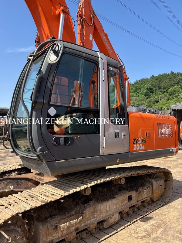 Hitachi ZX200-3G Excavator 12081 heures Vitesse de déplacement 3,5 / 5,5 Km/h Caractéristiques de la cabine Affichage multifonctionnel